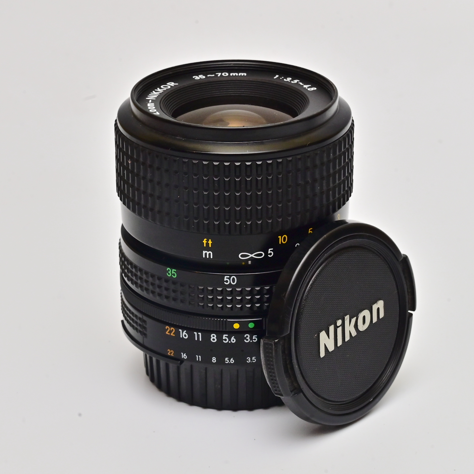 Nikon 35-70 f/3.3-4.5